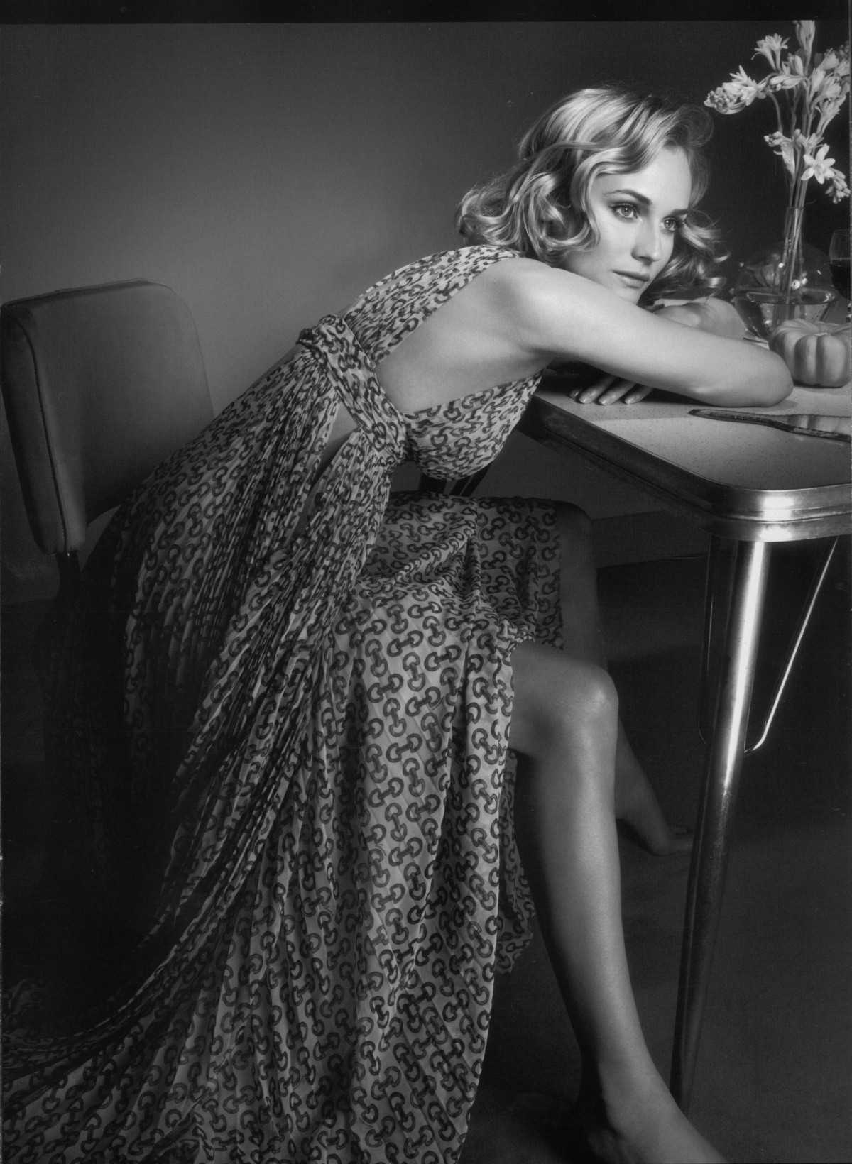     Diane Kruger...  Christophe Meimoon (12  - 3.85Mb)