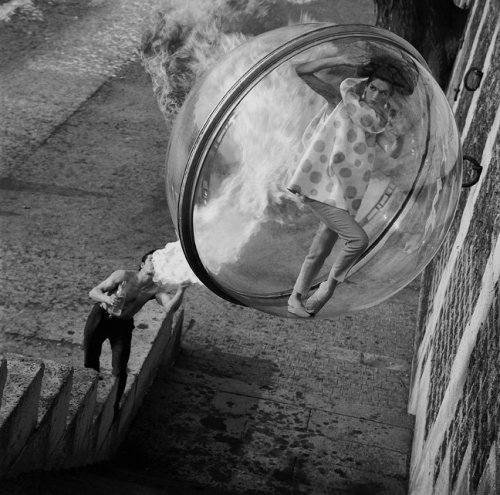 ,     . (Melvin Sokolsky)